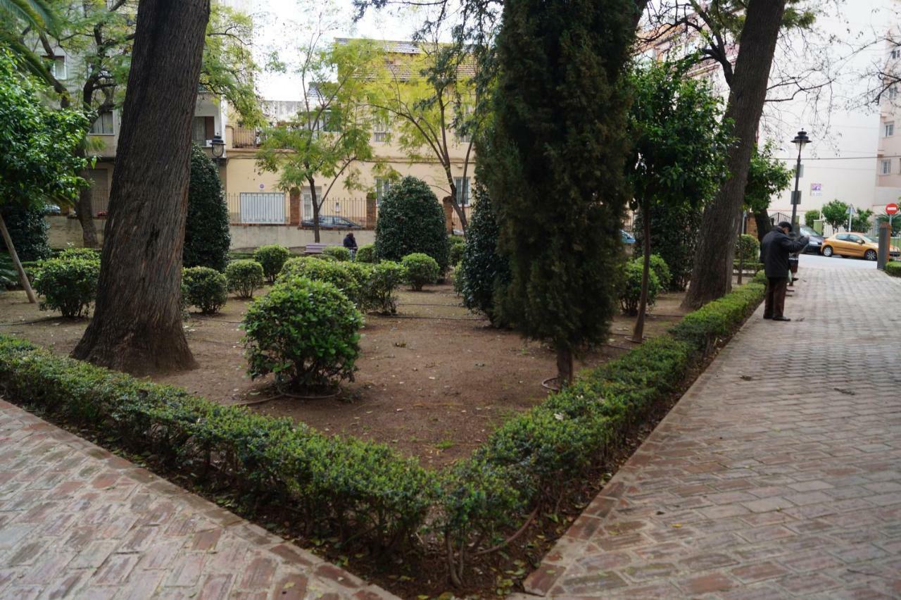 Apartamento Plaza Alfonso XII Málaga Exteriör bild
