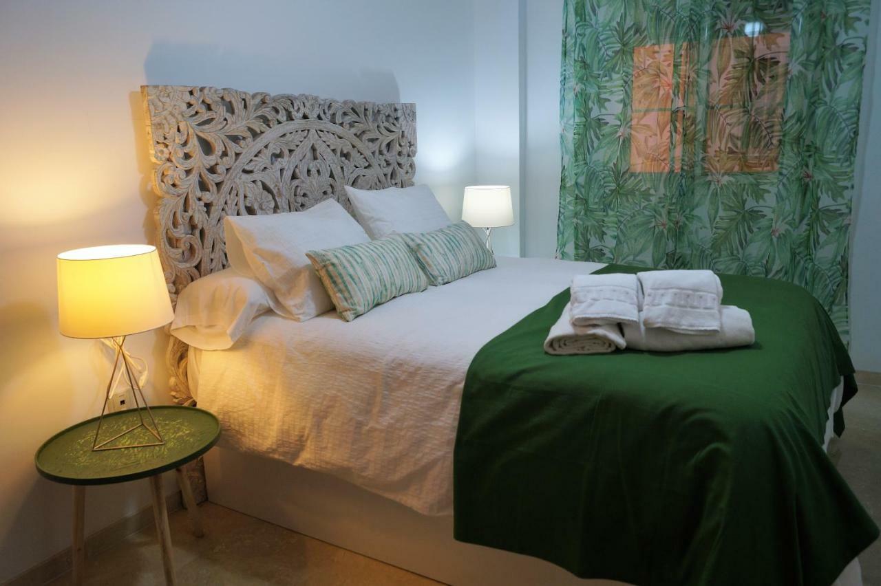 Apartamento Plaza Alfonso XII Málaga Exteriör bild